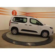 OPEL-COMBO-1.5 130 HP DİZEL MT6 ESSENTIAL