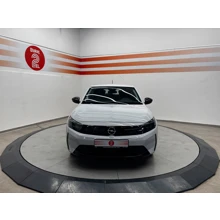 OPEL-CORSA-1.2 BENZİNLİ AT8 100 HP EDITION