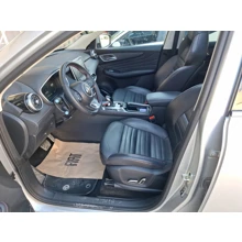 MG-HS-LUXURY 1.5 T-GDI 162 PS