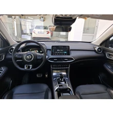 MG-HS-LUXURY 1.5 T-GDI 162 PS