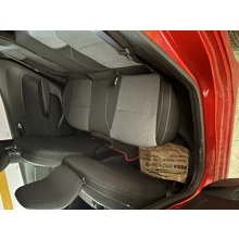 Hatasız boyasız servis bakimli  Bakımları serviste yapılmış garantisi devam etmektedir 