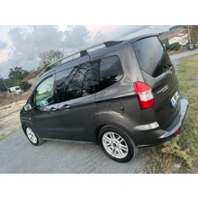 Acil satılık SAHİBİNDEN TEMİZ BAKIMLI 2023 FORD TOURNEO COURIER