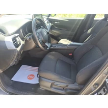 TOYOTA-C-HR-1.8 HYBRID 4X2 FLAME E-CVT