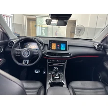 MG-HS-LUXURY 1.5 T-GDI 162 PS