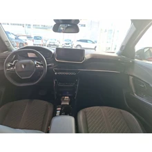 PEUGEOT-2008-ALLURE 1.2 PURETECH 130HP EAT8