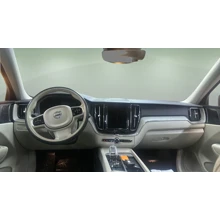 VOLVO-XC60-B4 MILD HYBRID AWD PLUS BRIGHT