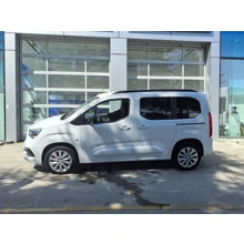 OPEL-COMBO-1.5 DİZEL 130HP AT-8 LIFE ELEGANCE