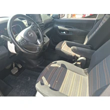 OPEL-COMBO-1.5 DİZEL 130HP HP AT-8 LIFE EDITION