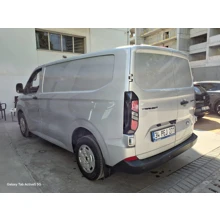 FORD-TRANSIT CUSTOM-2.0L ECOBUPG 6.2 136HP 320S VAN DELUXEAT