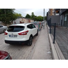 Sigara içilmemiş garaj arabası muayene yeni