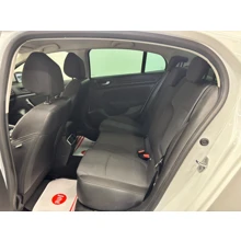 RENAULT-MEGANE-SEDAN JOY COMFORT 1.3 TCE 140 BG EDC