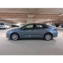 TOYOTA-COROLLA-1.8 HYBRID DREAM E-CVT