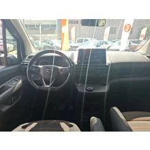OPEL-COMBO-1.5 DİZEL 130HP HP AT-8 LIFE EDITION