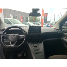 OPEL-COMBO-1.5 DİZEL 130HP AT-8 LIFE ULTIMATE