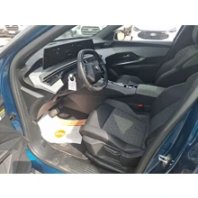 PEUGEOT-3008-ALLURE 1.2 HYBRID 136HP E-DCS6