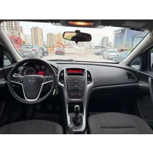 OPEL-ASTRA-SEDAN 1.6 16V 115 PS EDITION PLUS