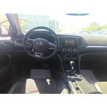 RENAULT-MEGANE-SEDAN ICON 1.3 TCE 140 bg EDC