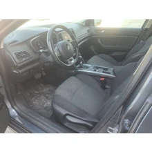 RENAULT-MEGANE-SEDAN TOUCH 1.3 TCE 140 bg EDC