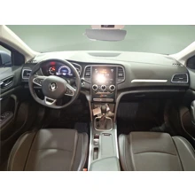 RENAULT-MEGANE-SEDAN ICON 1.3 TCE 140 bg EDC