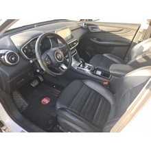 MG-HS-LUXURY 1.5 T-GDI 162 PS
