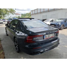 VOLVO-S60-B5 AWD 250HP PLUS, DARK