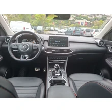 MG-HS-LUXURY 1.5 T-GDI 162 PS