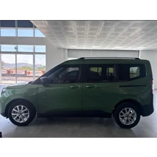 FORD-TOURNEO COURIER-1.0L ECOBOOST 125PS TITANIUM BENZİN AT