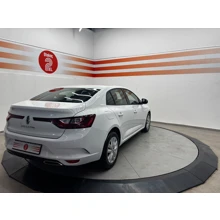 RENAULT-MEGANE-SEDAN TOUCH 1.3 TCE 140 BG EDC