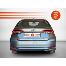 TOYOTA-COROLLA-1.8 HYBRID DREAM E-CVT