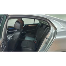 RENAULT-MEGANE-SEDAN ICON 1.3 TCE 140 bg EDC