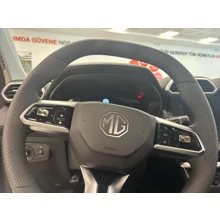 MG-ZS-1.5 HYBRID+ 197 LUXURY