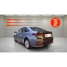 TOYOTA-COROLLA-1.8 HYBRID DREAM E-CVT