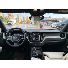 VOLVO-XC60-B5 AWD PLUS DARK