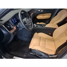 VOLVO-XC60-B5 AWD PLUS DARK