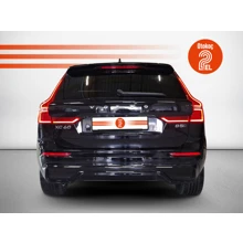 VOLVO-XC60-B5 AWD PLUS DARK