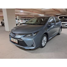 TOYOTA-COROLLA-1.8 HYBRID DREAM E-CVT