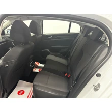 RENAULT-MEGANE-SEDAN TOUCH 1.3 TCE 140 BG EDC