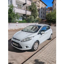 Düşük KM FORD FİESTA 1.4 TDCİ TREND 5K