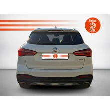 MG-HS-LUXURY 1.5 T-GDI 162 PS