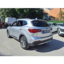 MG-HS-LUXURY 1.5 T-GDI 162 PS