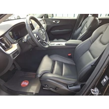 VOLVO-XC60-B5 AWD PLUS DARK