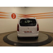 OPEL-COMBO-1.5 130 HP DİZEL MT6 ESSENTIAL