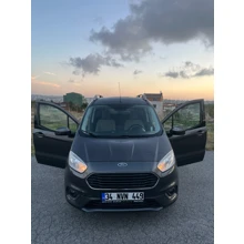 Acil satılık SAHİBİNDEN TEMİZ BAKIMLI 2023 FORD TOURNEO COURIER