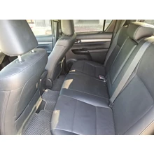 TOYOTA-HILUX-2.4D-4D 4x4 INVINCIBLE AT