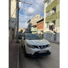Sigara içilmemiş garaj arabası muayene yeni
