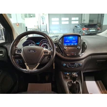 FORD-TOURNEO COURIER-1.5 L TDCI 100PS EU6.2 TITANIUM PLUS MCA