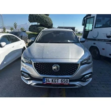 MG-HS-LUXURY 1.5 T-GDI 162 PS