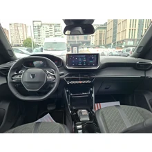 PEUGEOT-2008-ALLURE 1.2 PURETECH 130HP EAT8