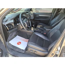 TOYOTA-HILUX-2.4D-4D 4x4 INVINCIBLE AT
