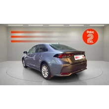 TOYOTA-COROLLA-1.8 HYBRID DREAM E-CVT